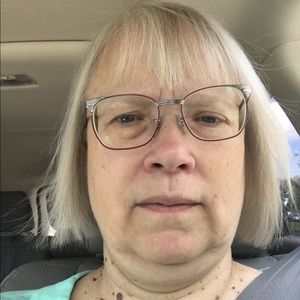 Meet your Posher, Connie